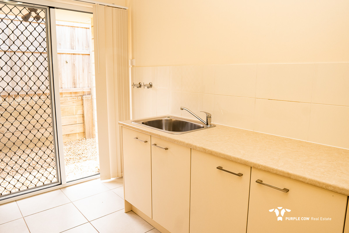 Rental: 5 Lomandra Street, Deebing Heights, QLD, 4306 photo-11