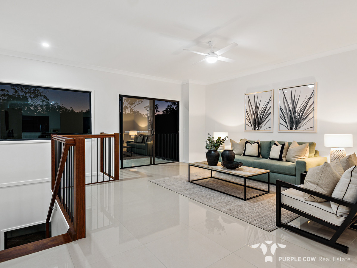 Rental: 29 Lunar Circuit, Spring Mountain, QLD, 4300 photo-6