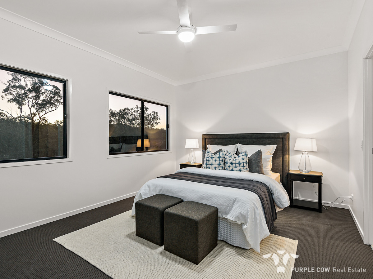Rental: 29 Lunar Circuit, Spring Mountain, QLD, 4300 photo-7
