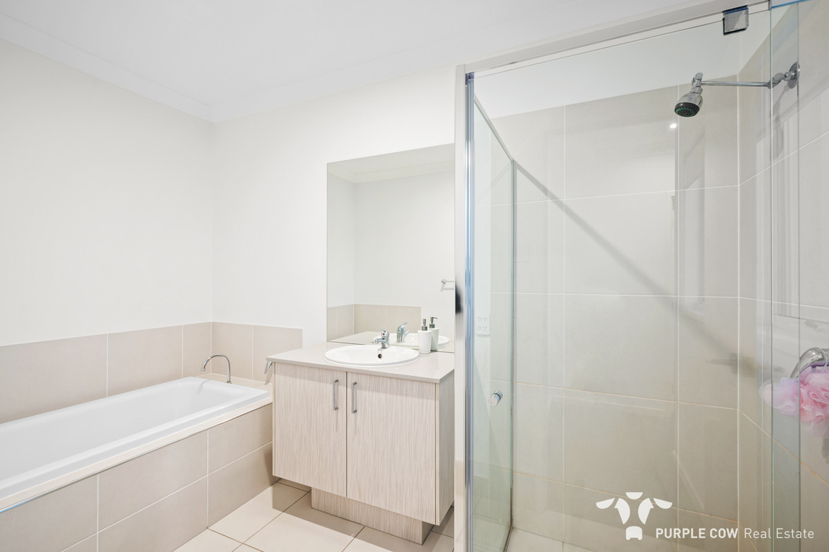 Rental: Spring Mountain, QLD, 4300 photo-8
