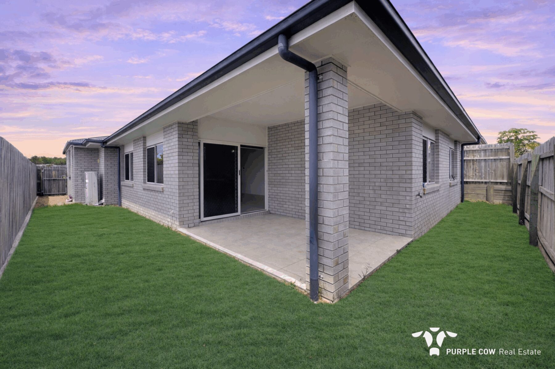 Property: 22 Barratta Street, Spring Mountain, QLD, 4300 photo-7