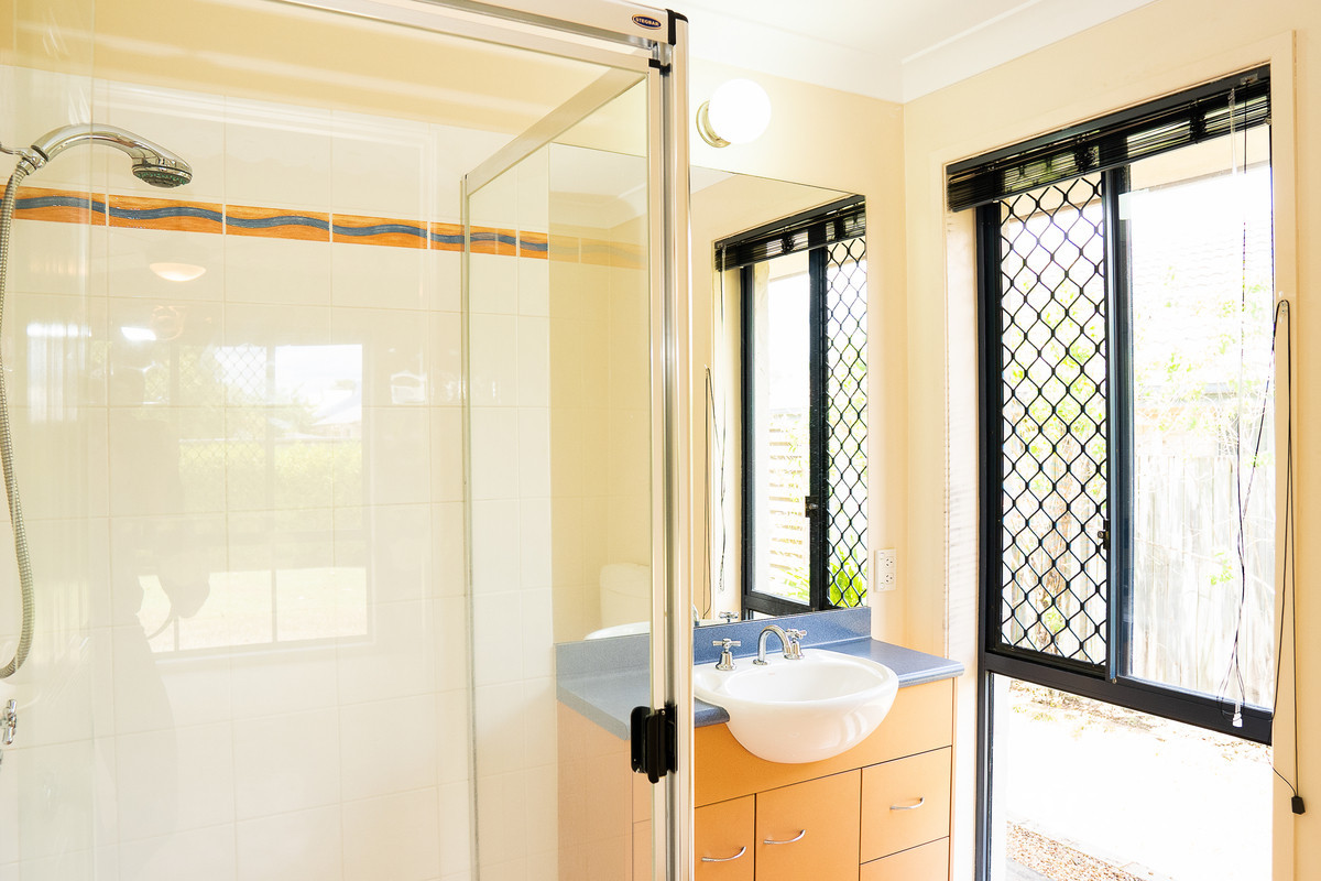 Rental: 6 Janus Grove, Springfield Lakes, QLD, 4300 photo-7