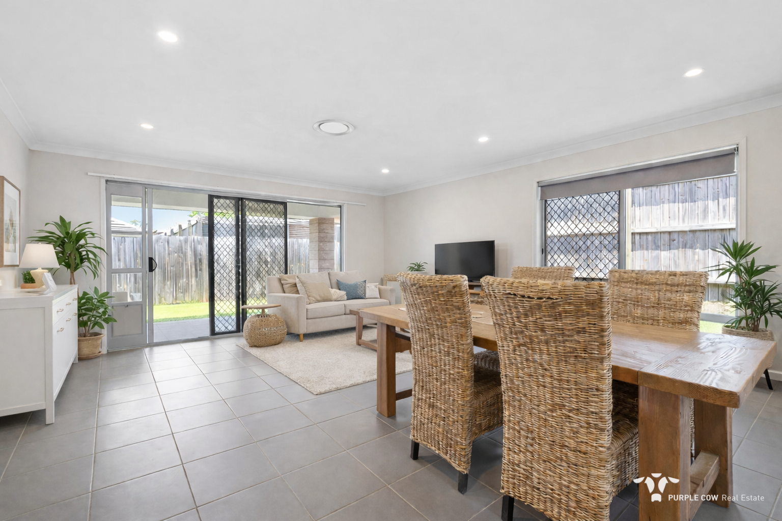Rental: 14 Lomandra Street, Deebing Heights, QLD, 4306 photo-1