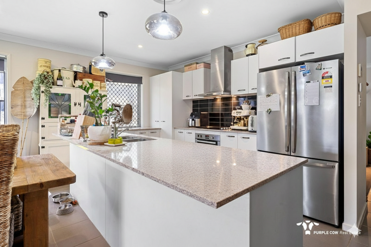 Rental: 14 Lomandra Street, Deebing Heights, QLD, 4306 photo-2