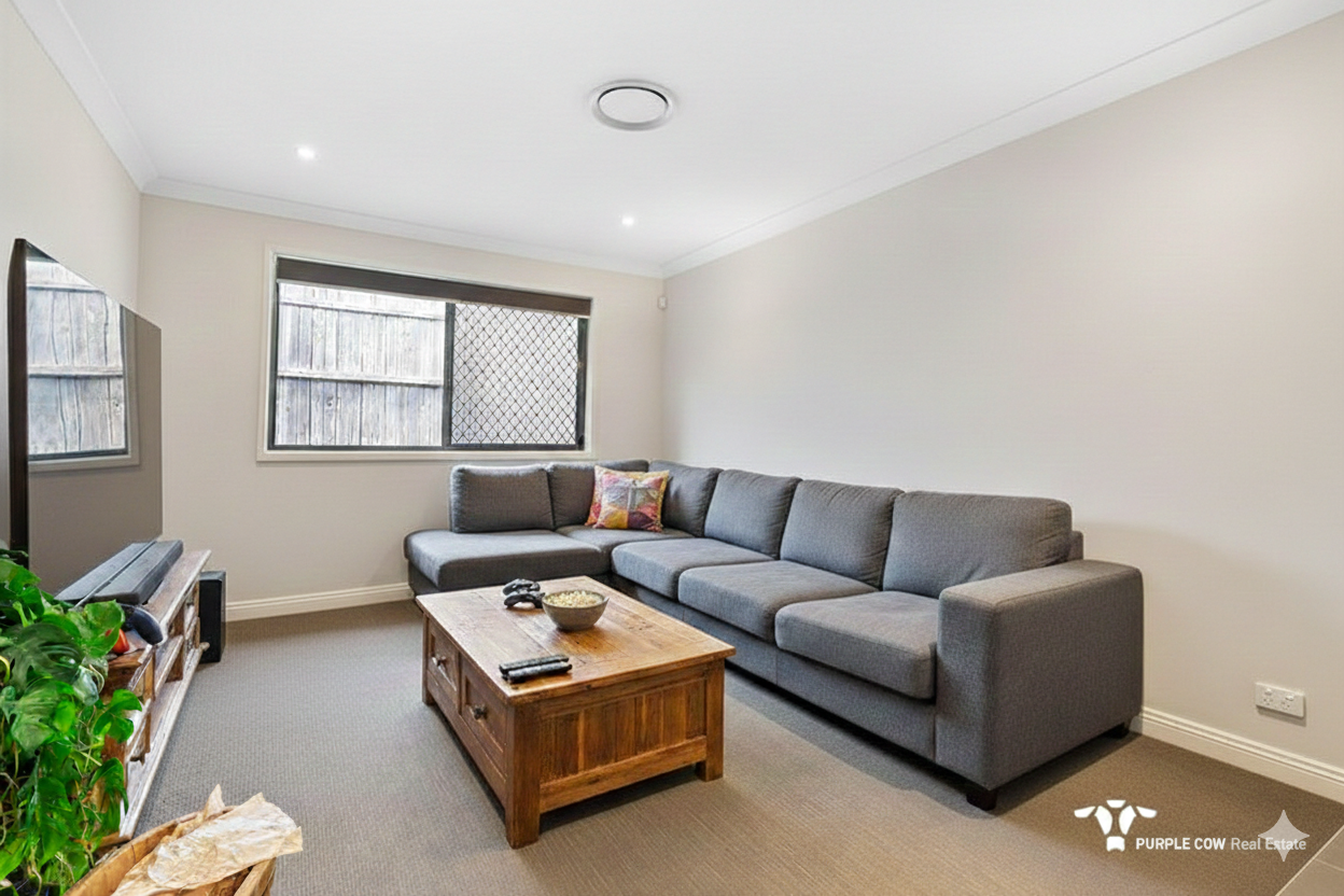 Rental: 14 Lomandra Street, Deebing Heights, QLD, 4306 photo-4