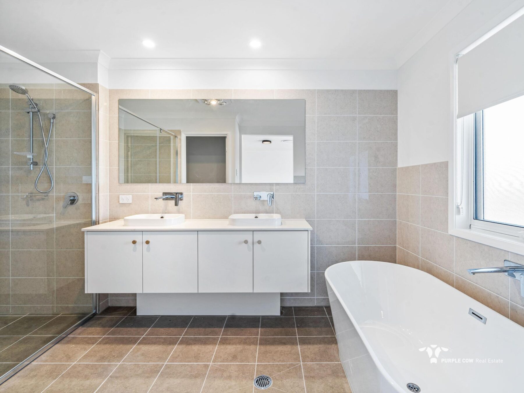 Property: 10 Marigold Road, Greenbank, QLD, 4124 photo-6