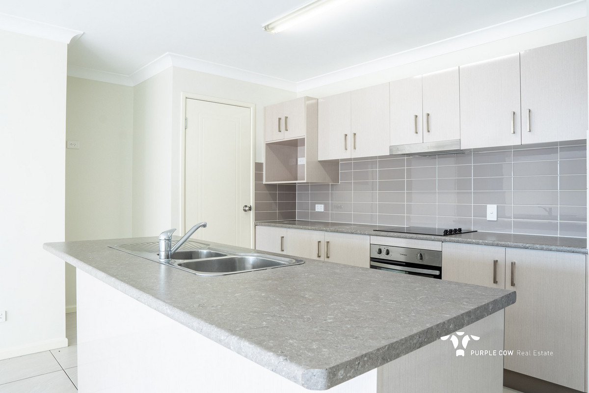 Rental: Springfield Lakes, QLD, 4300 photo-4
