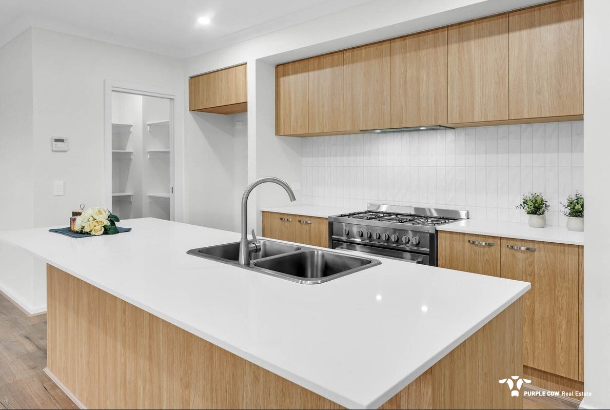 Rental: White Rock, QLD, 4306 photo-3