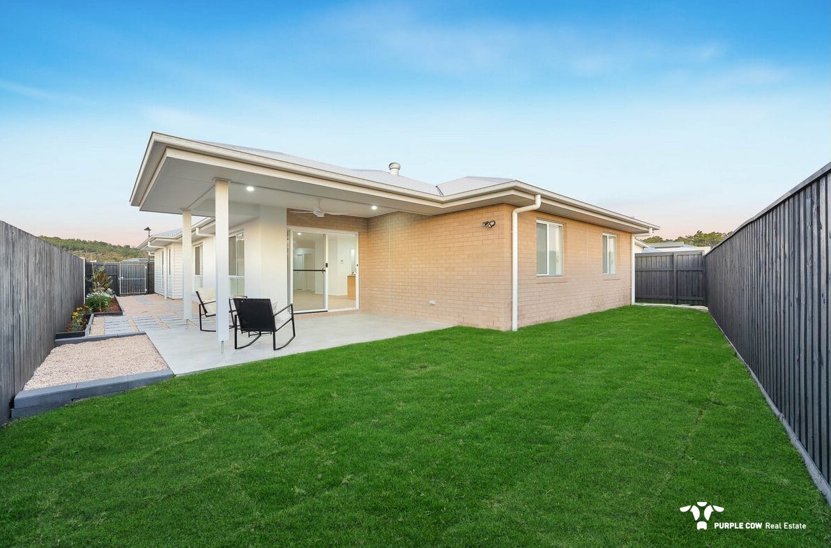 Rental: White Rock, QLD, 4306 photo-13