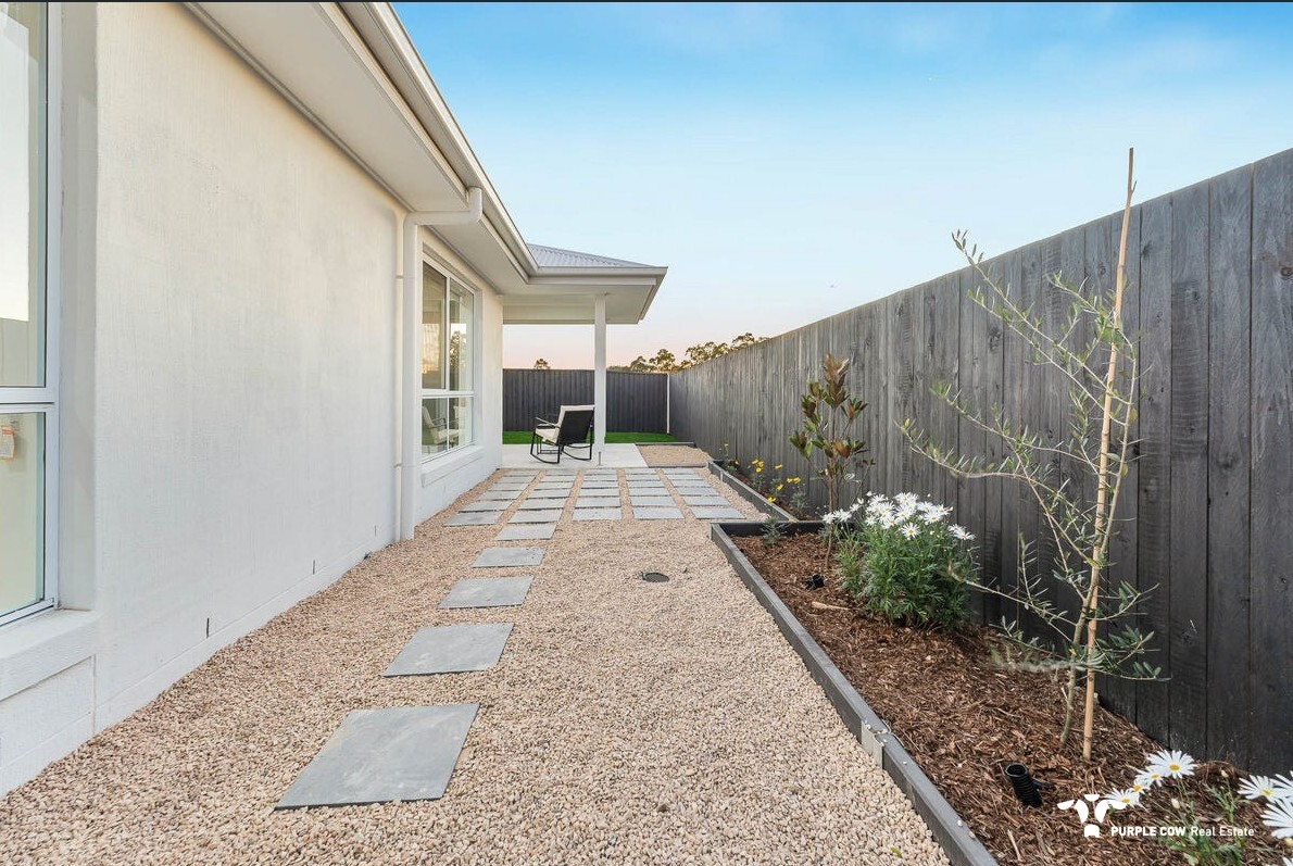 Rental: White Rock, QLD, 4306 photo-15