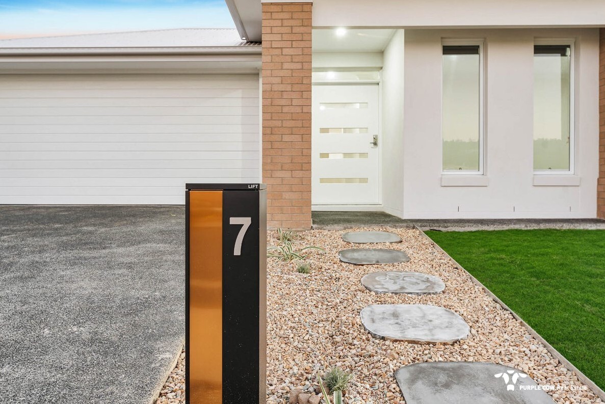 Rental: White Rock, QLD, 4306 photo-16