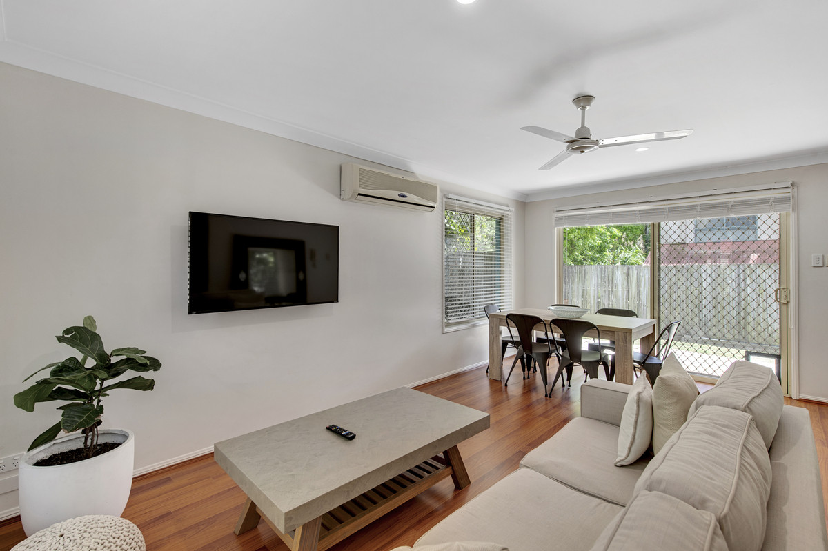 Rental: Oxley, QLD, 4075 photo-4