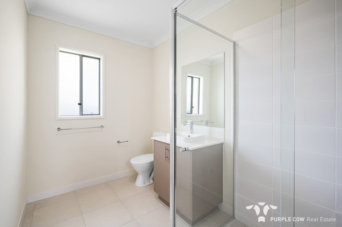 Rental: Spring Mountain, QLD, 4300 photo-9