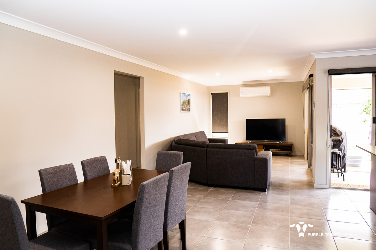 Rental: Redbank Plains, QLD, 4301 photo-3
