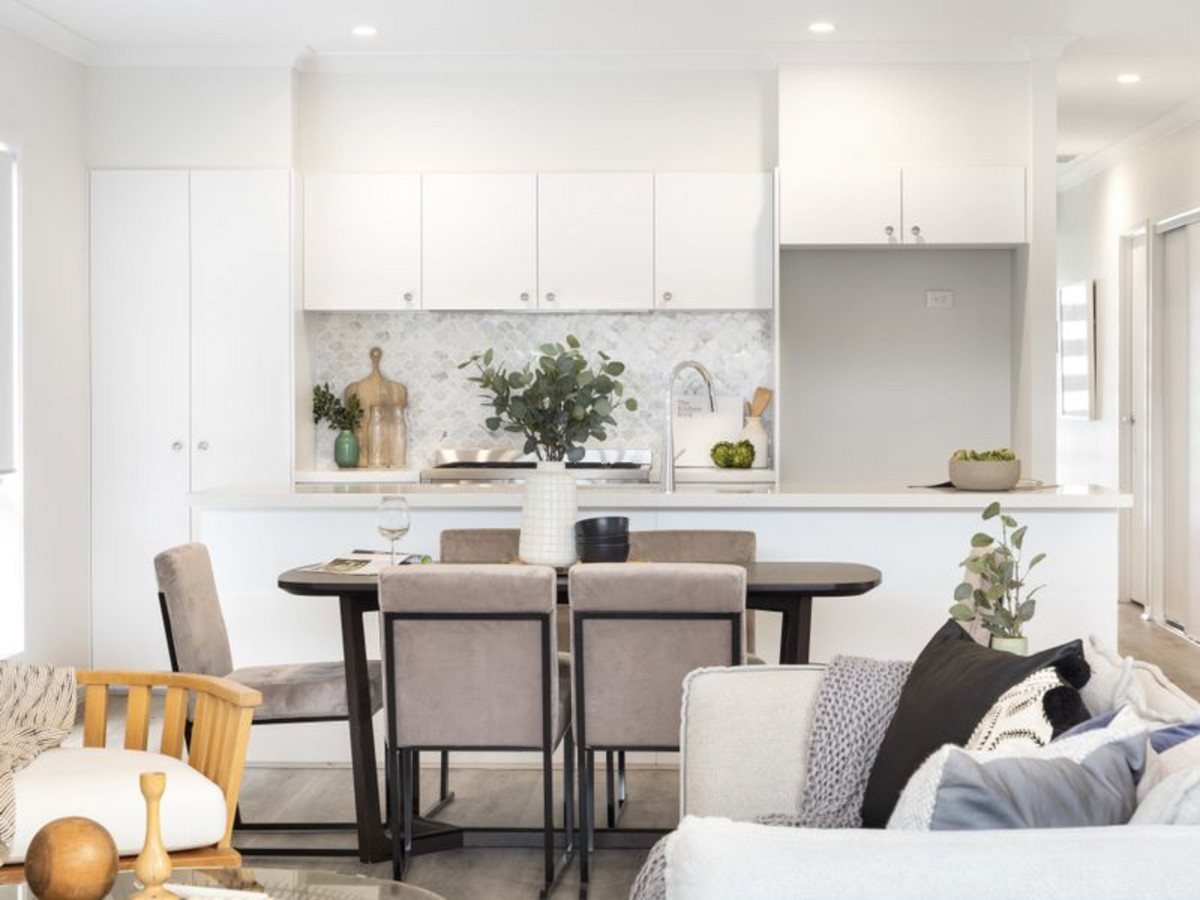 Rental: GREENBANK, QLD, 4124 photo-6