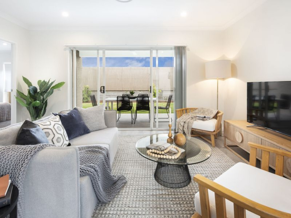 Rental: GREENBANK, QLD, 4124 photo-10