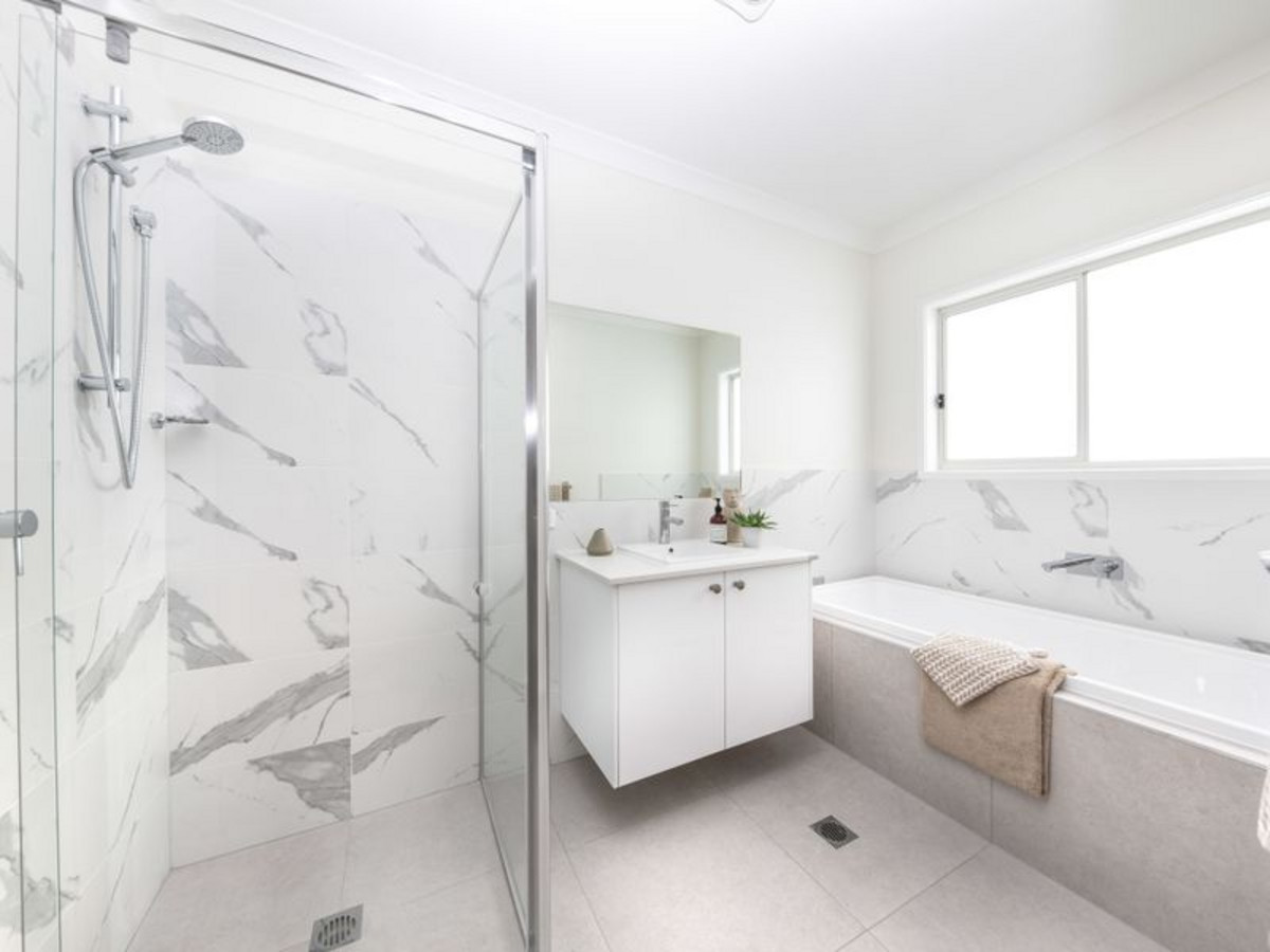 Rental: GREENBANK, QLD, 4124 photo-20