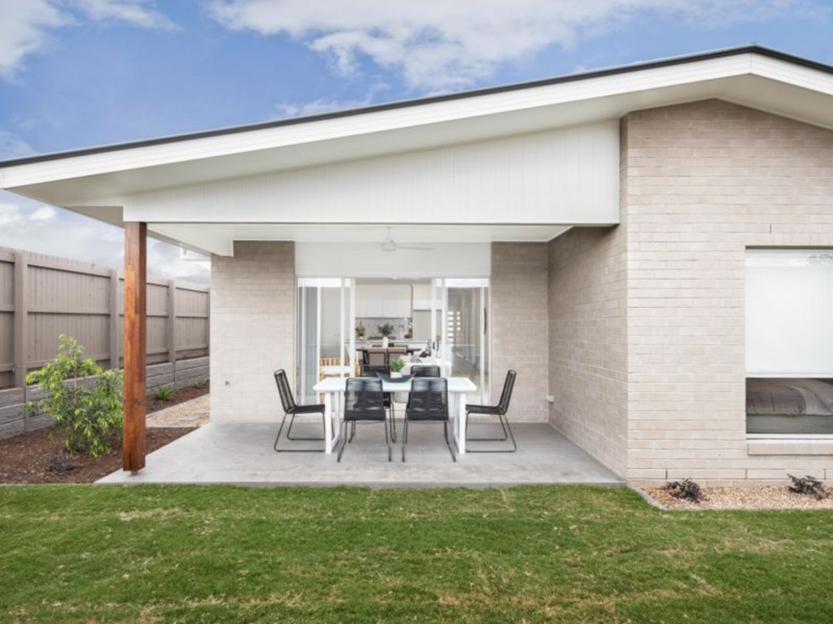 Rental: GREENBANK, QLD, 4124 photo-23