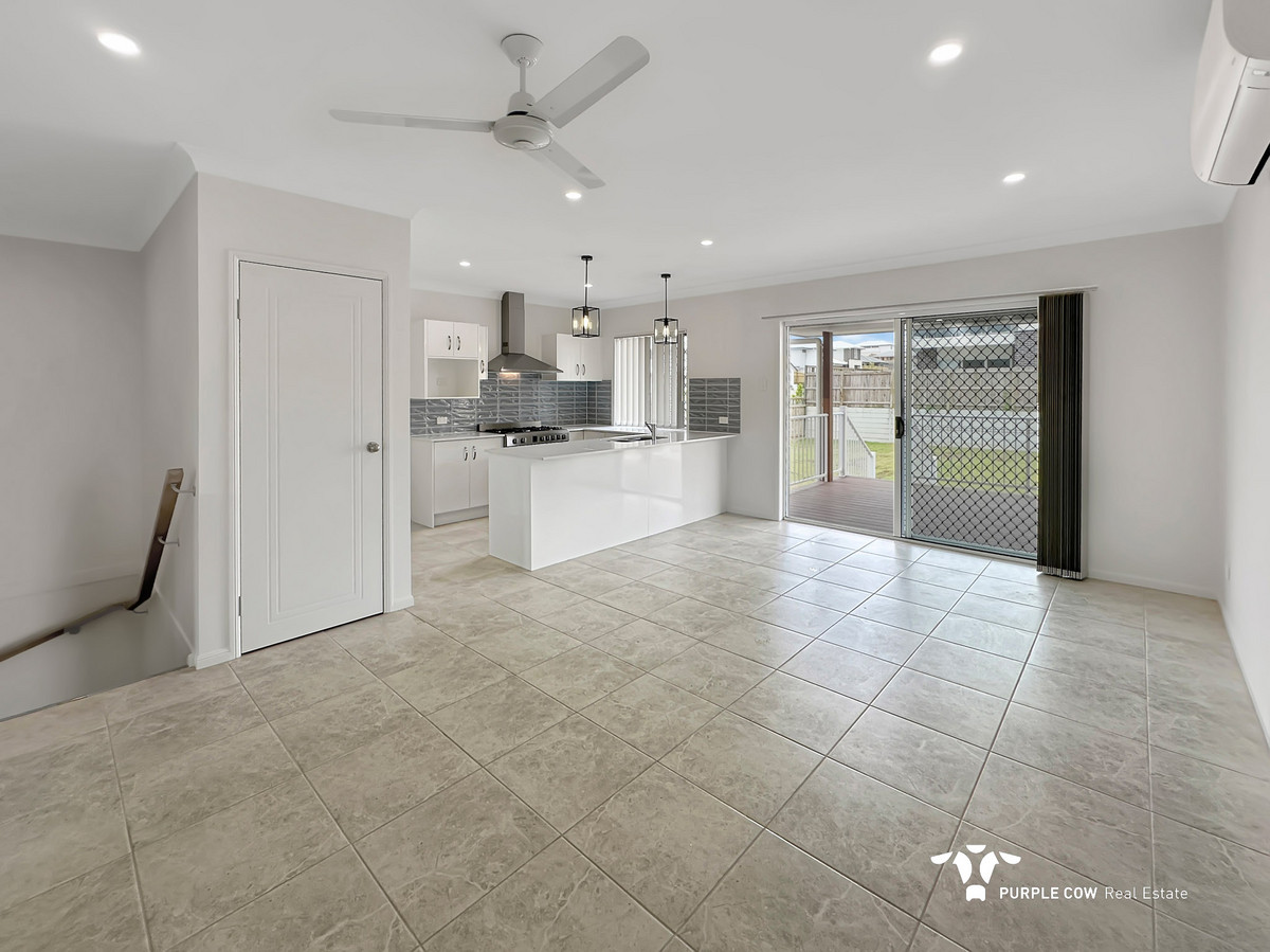 Rental: Spring Mountain, QLD, 4300 photo-1