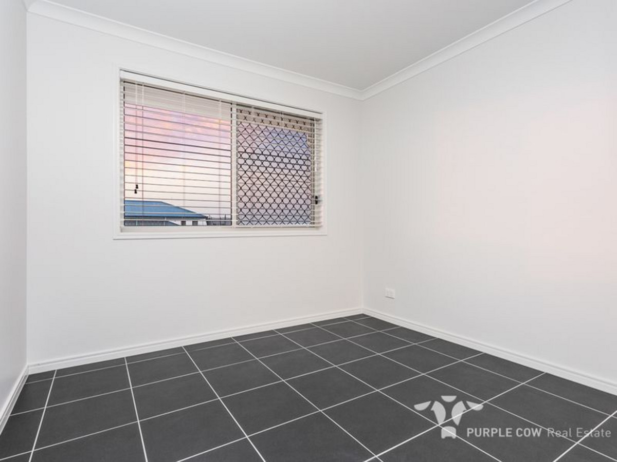 Rental: Plainland, QLD, 4341 photo-6