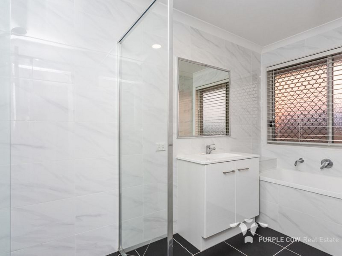 Rental: Plainland, QLD, 4341 photo-9