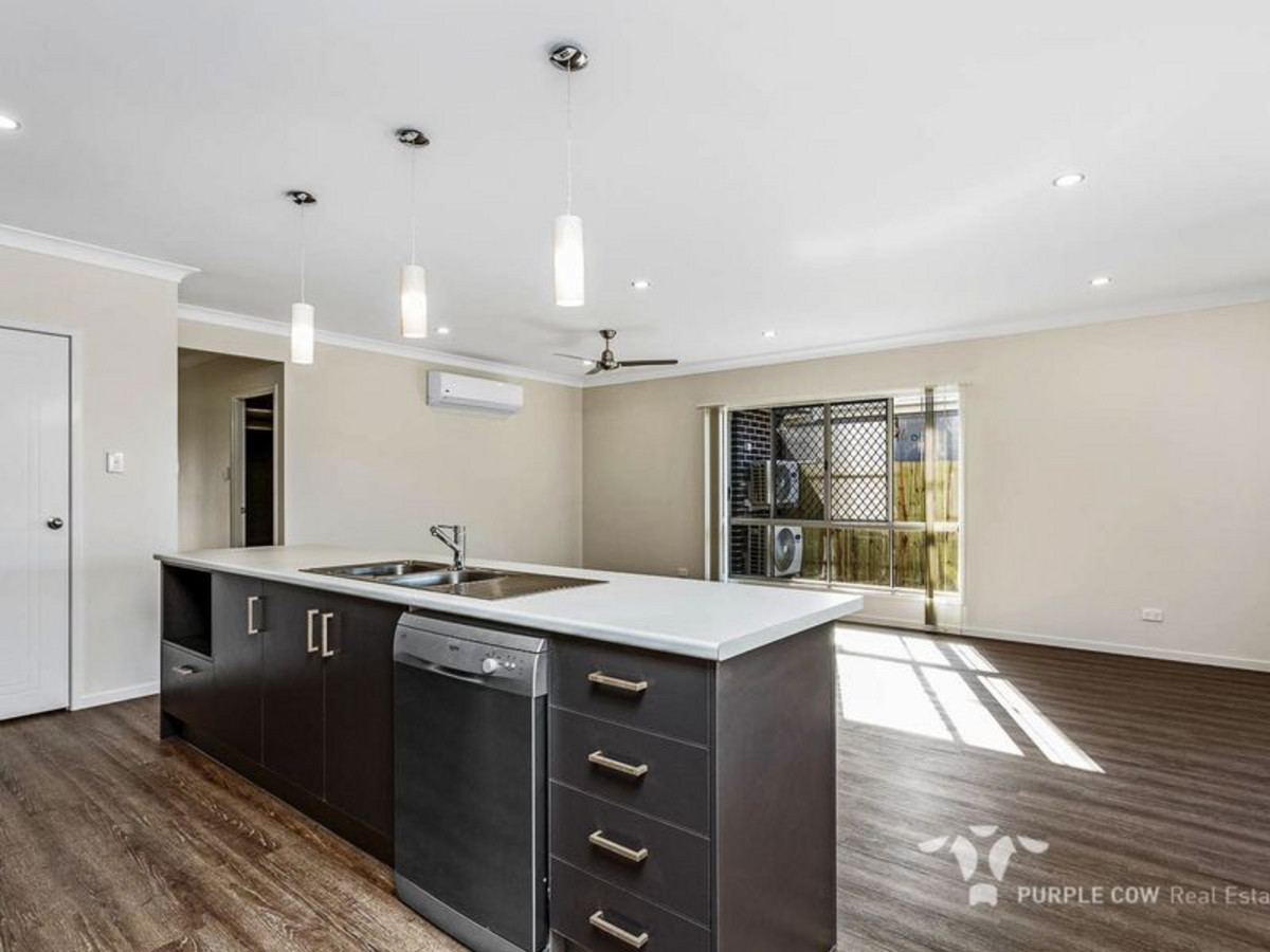 Rental: Spring Mountain, QLD, 4300 photo-1