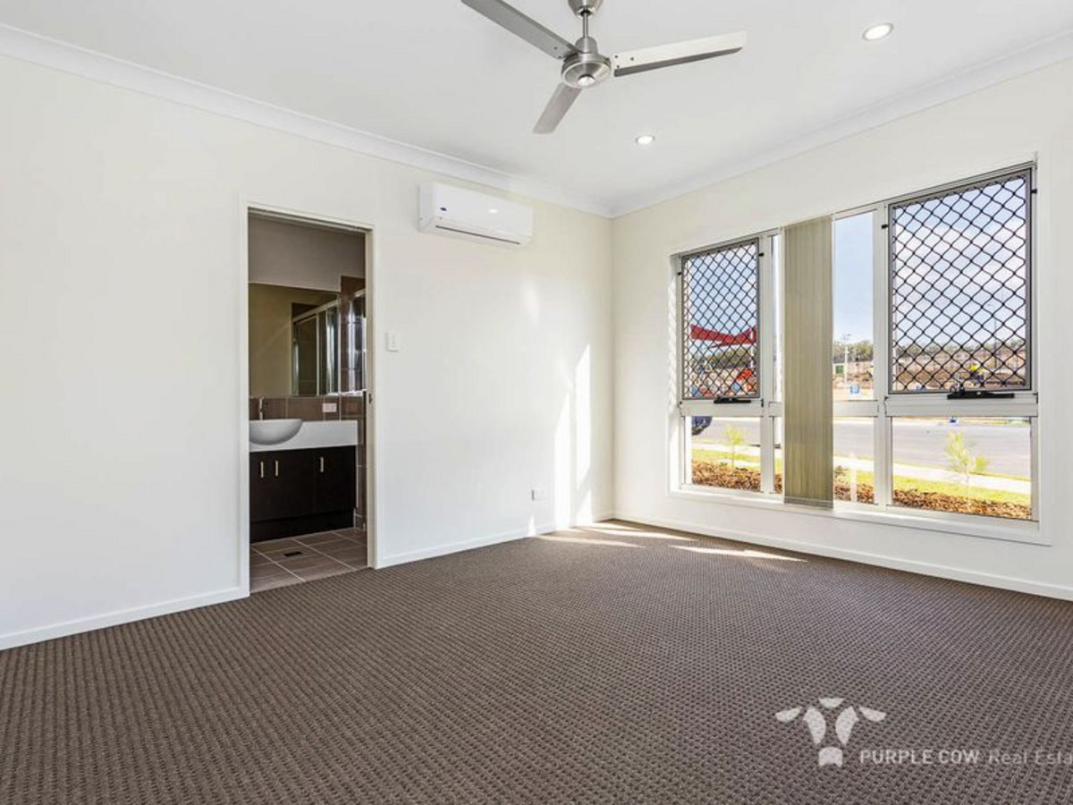 Rental: Spring Mountain, QLD, 4300 photo-4