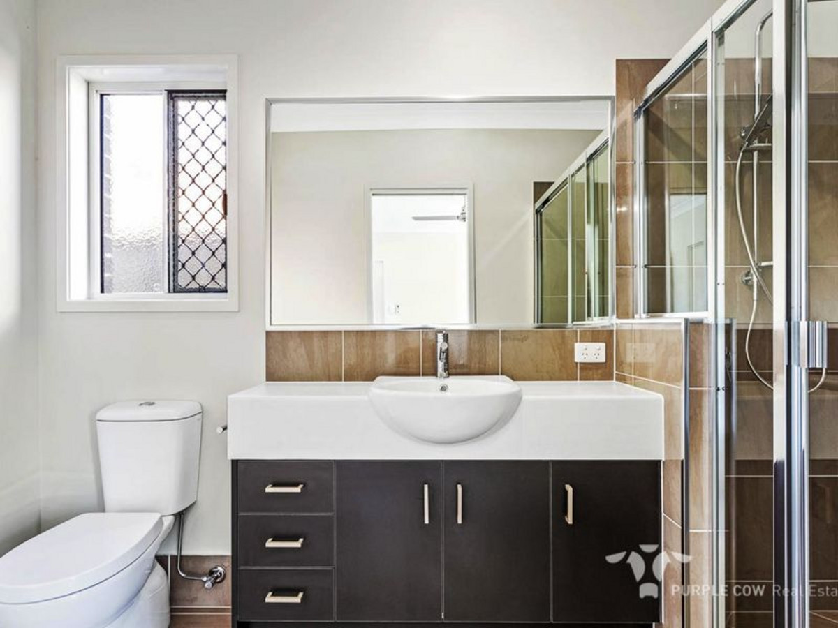 Rental: Spring Mountain, QLD, 4300 photo-5