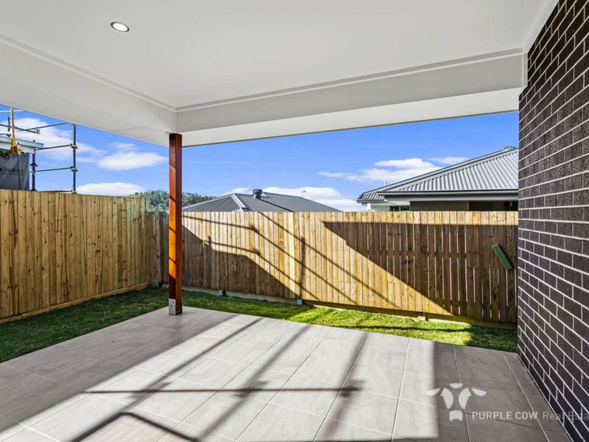Rental: Spring Mountain, QLD, 4300 photo-7