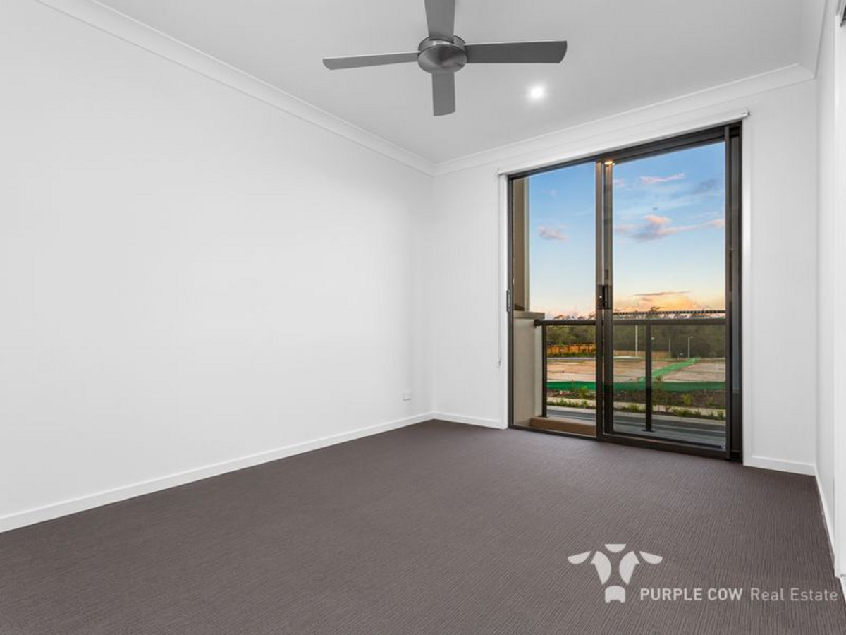Rental: Spring Mountain, QLD, 4300 photo-9