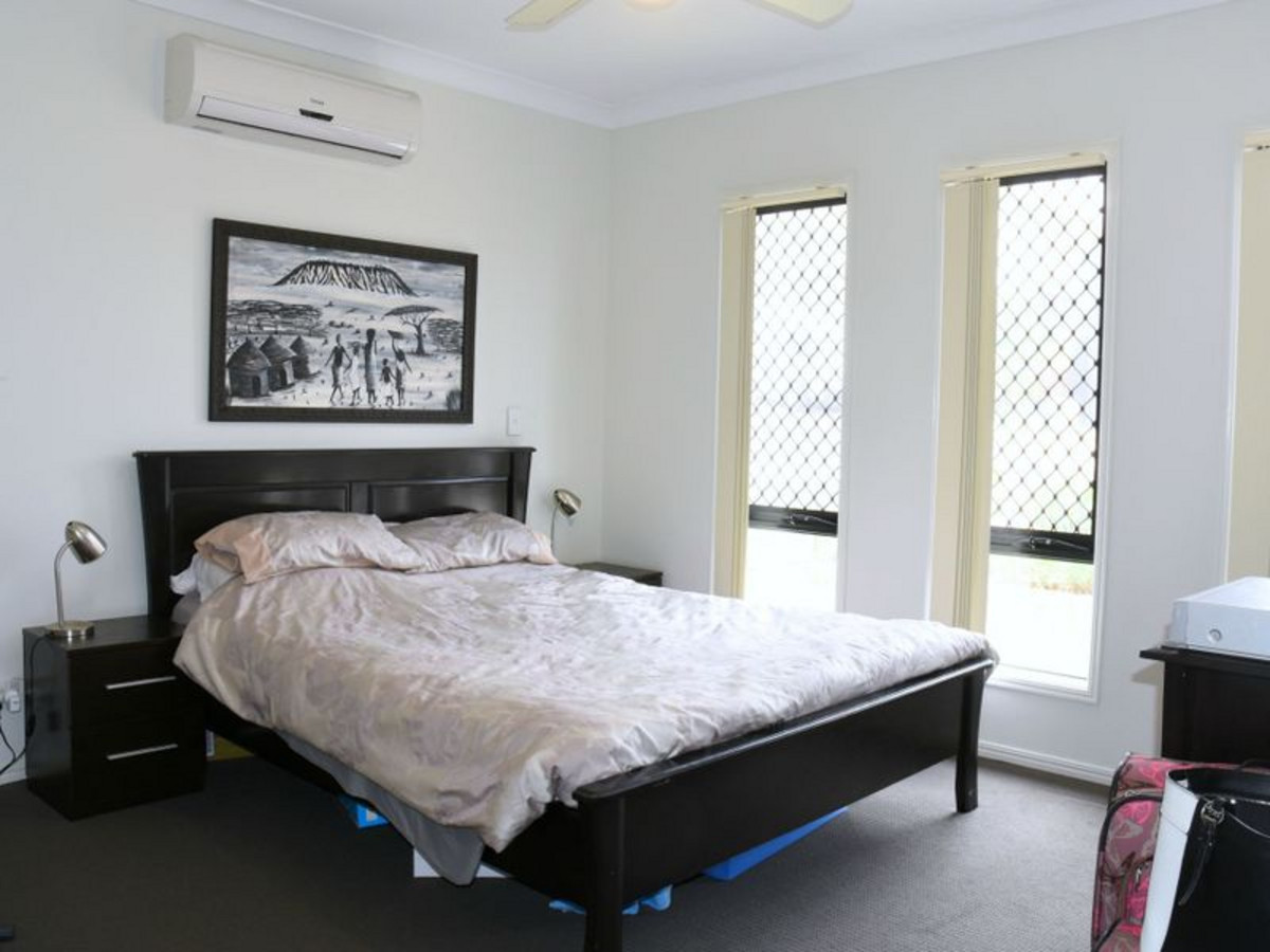 Rental: Springfield Lakes, QLD, 4300 photo-5