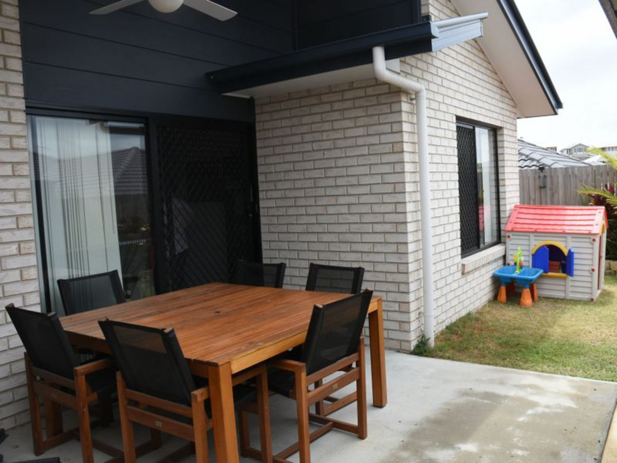 Rental: Springfield Lakes, QLD, 4300 photo-10