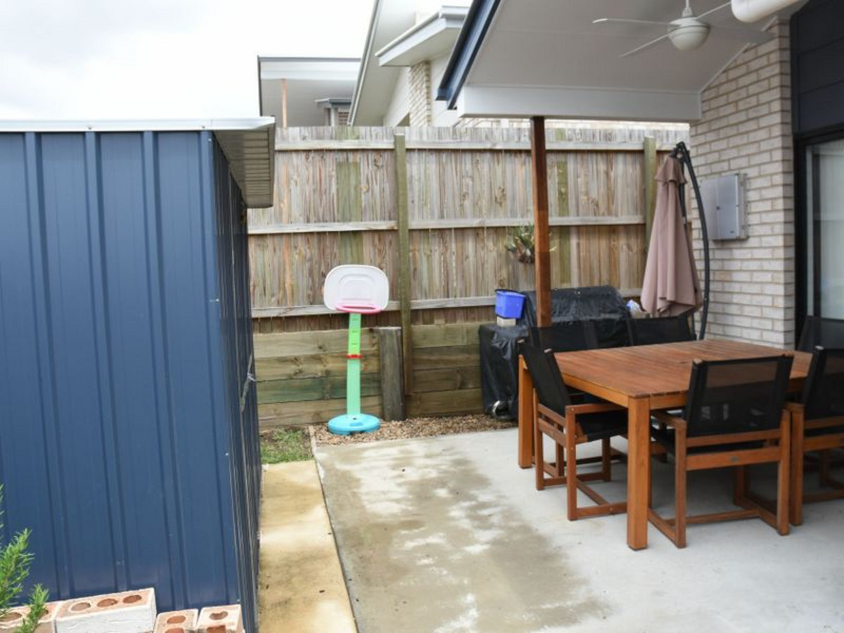 Rental: Springfield Lakes, QLD, 4300 photo-11
