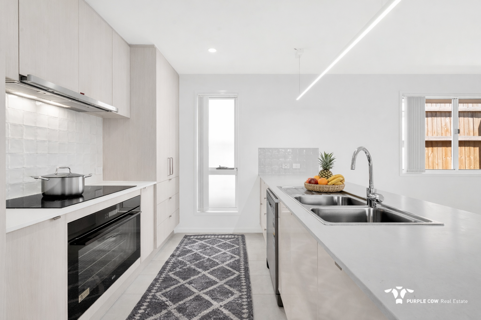 Rental: White Rock, QLD, 4306 photo-5