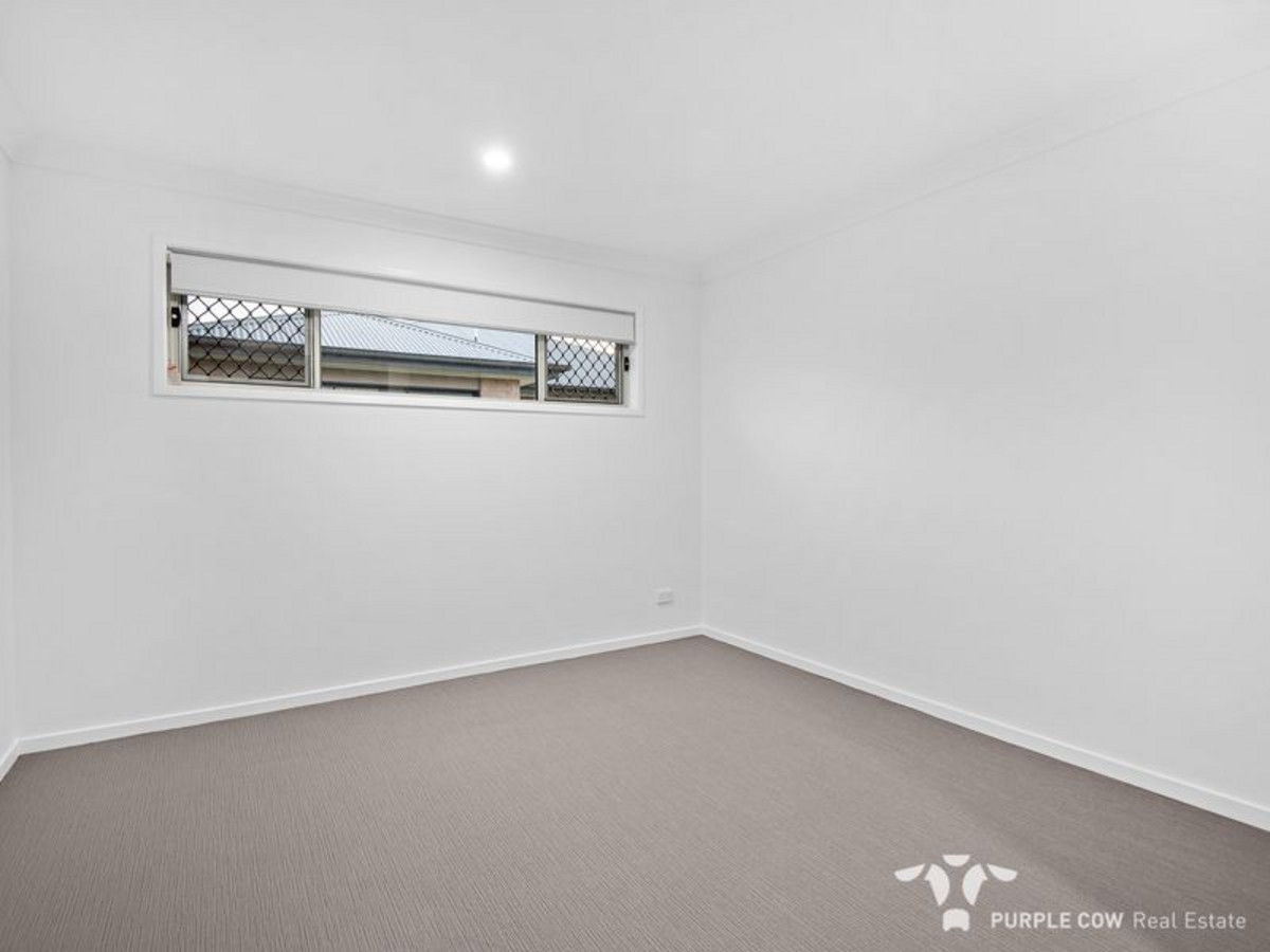 Rental: Greenbank, QLD, 4124 photo-4