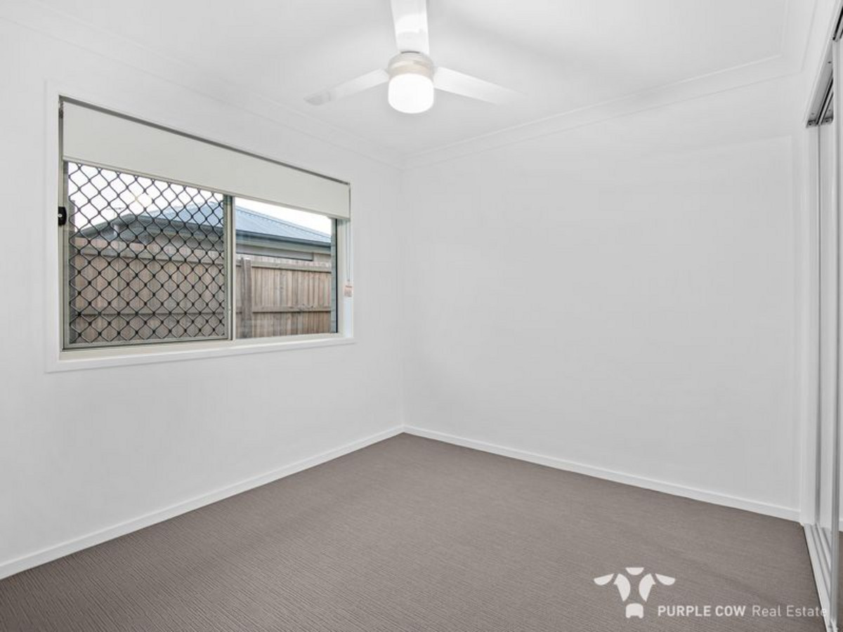 Rental: Greenbank, QLD, 4124 photo-10