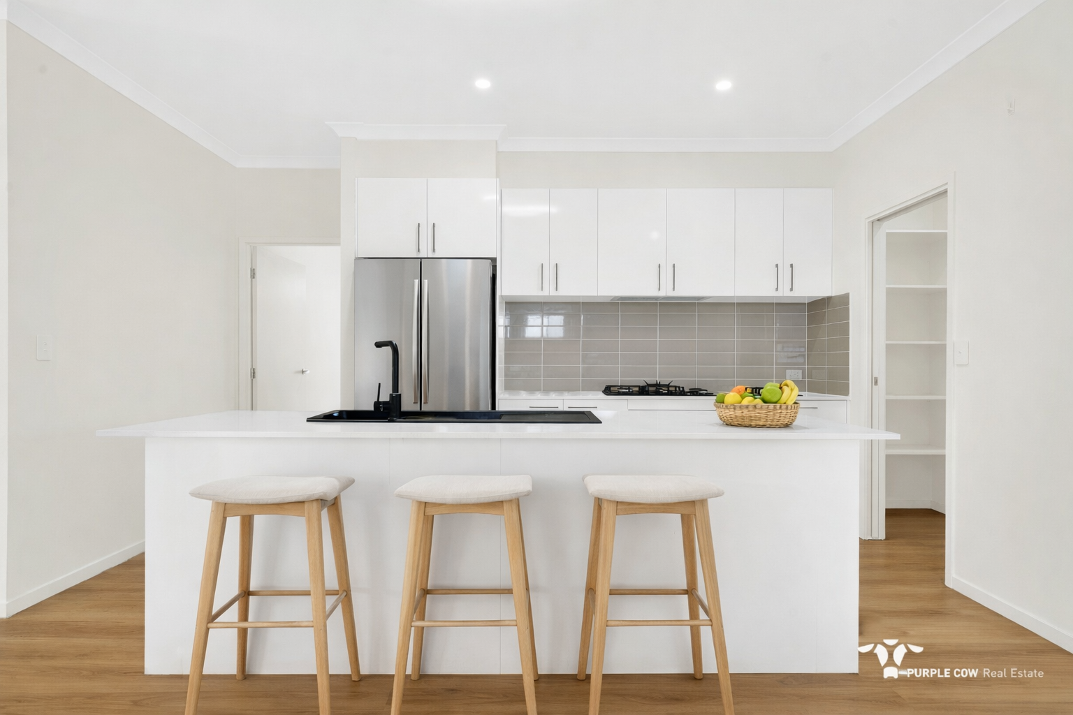 Rental: Spring Mountain, QLD, 4300 photo-4