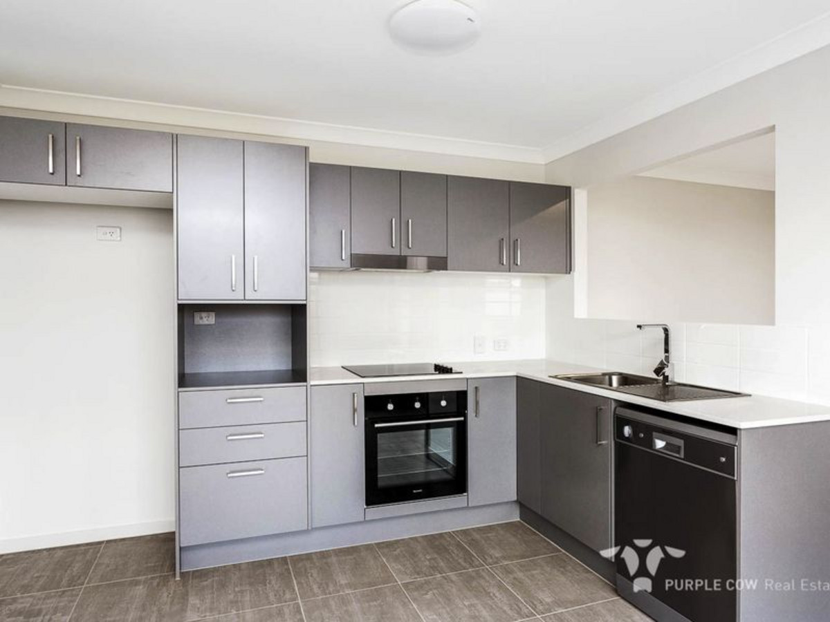 Rental: Collingwood Park, QLD, 4301 photo-2