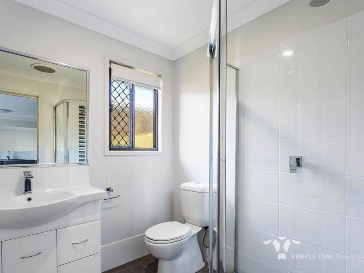 Rental: Collingwood Park, QLD, 4301 photo-6