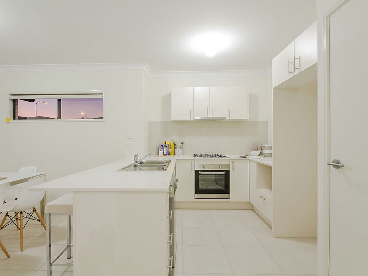Rental: Springfield Lakes, QLD, 4300 photo-2