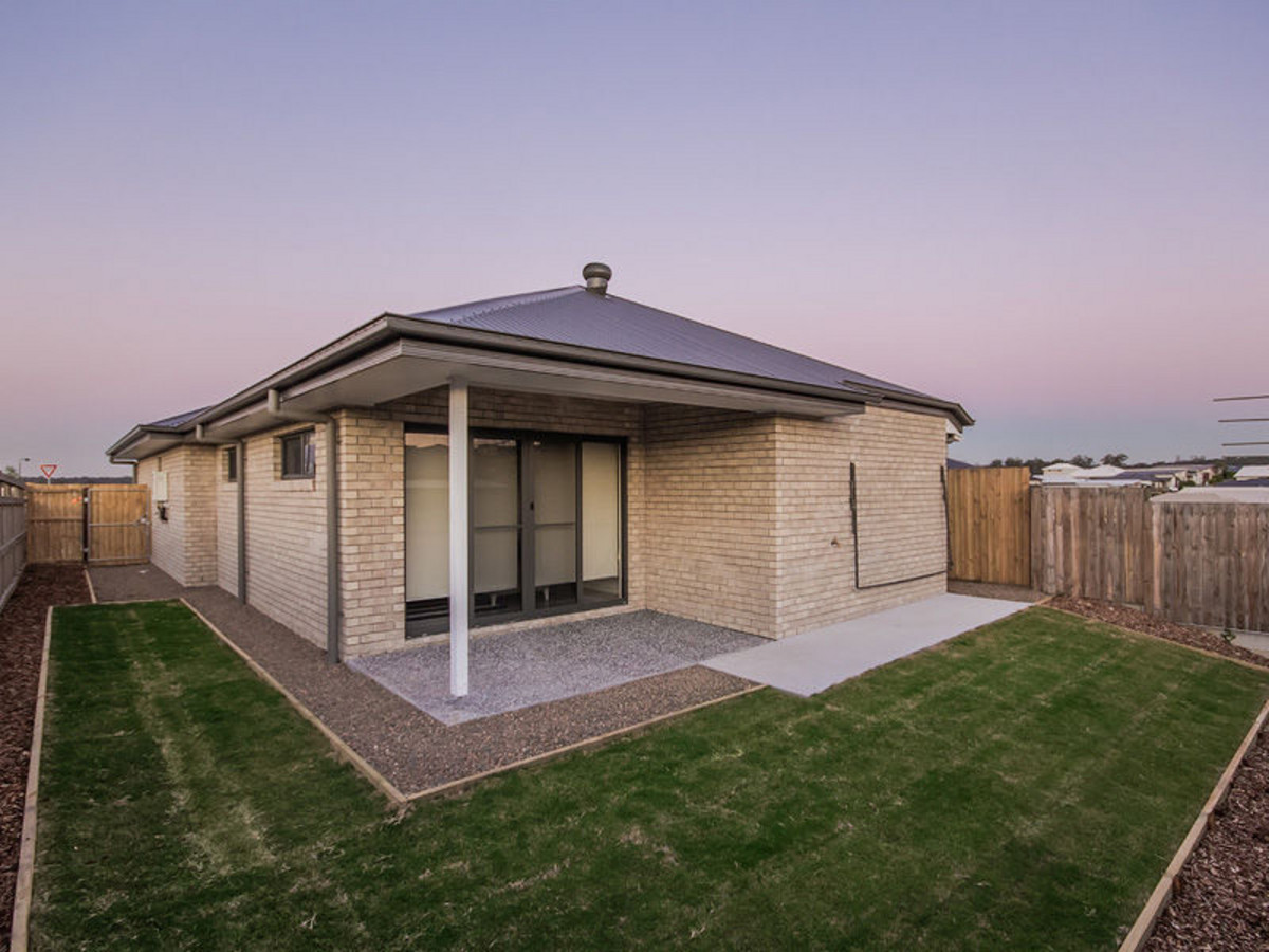 Rental: Springfield Lakes, QLD, 4300 photo-10
