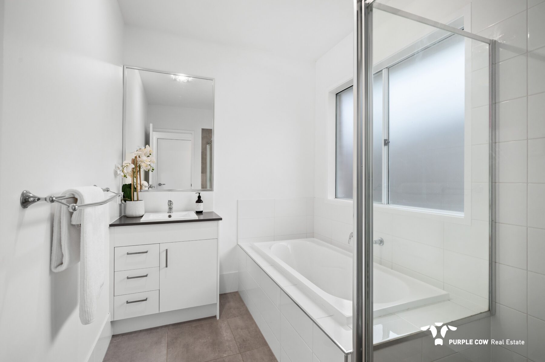 Rental: South Ripley, QLD, 4306 photo-2