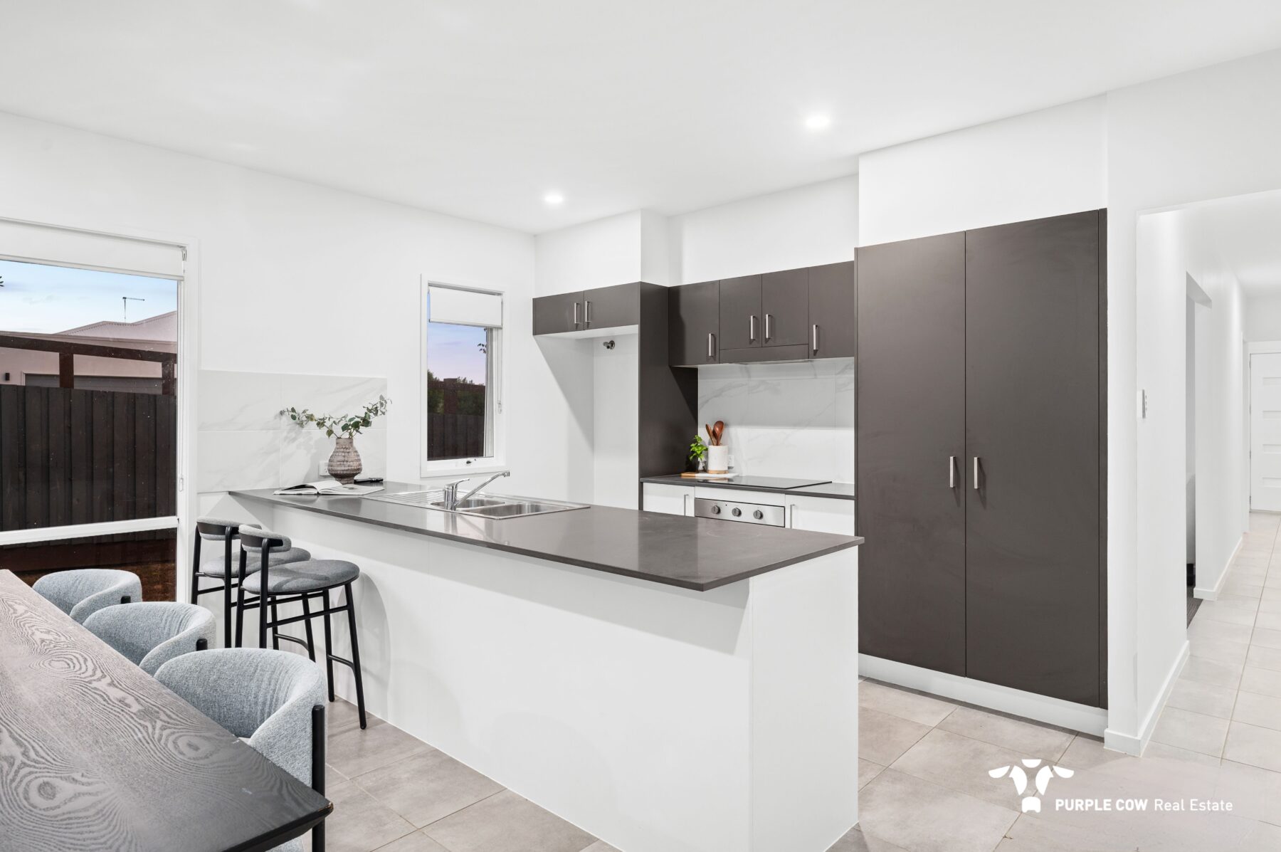 Rental: South Ripley, QLD, 4306 photo-4