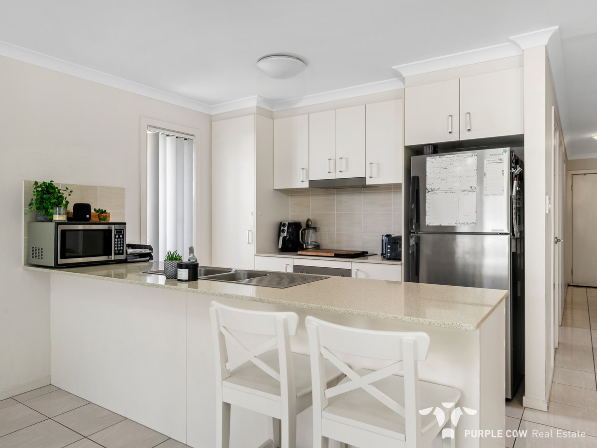 Rental: AUGUSTINE HEIGHTS, QLD, 4300 photo-2