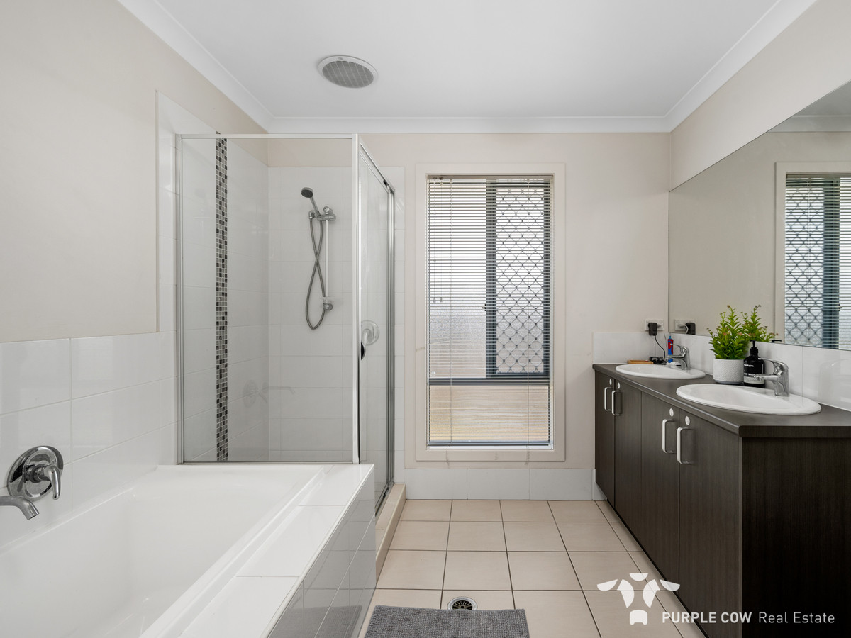 Rental: AUGUSTINE HEIGHTS, QLD, 4300 photo-5