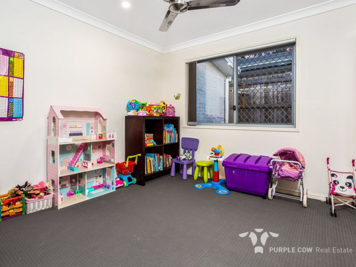 Rental: Deebing Heights, QLD, 4306 photo-10