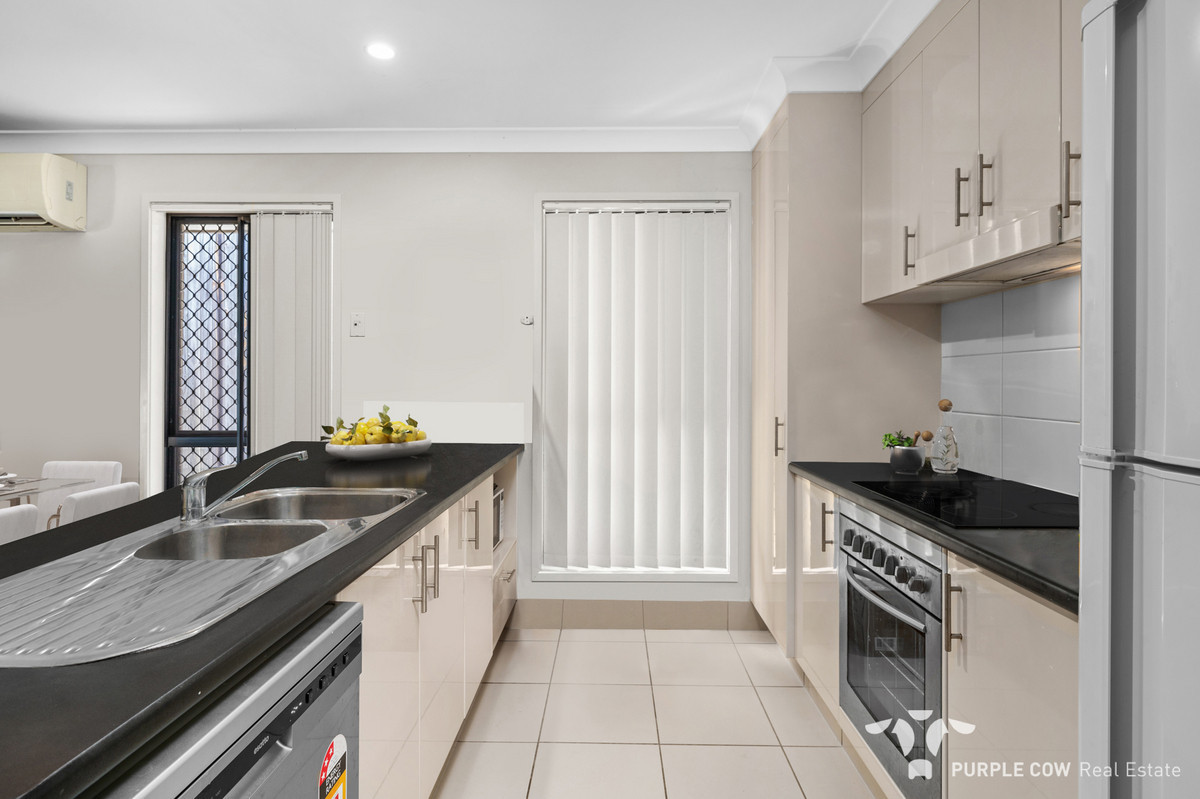 Rental: Springfield Lakes, QLD, 4300 photo-2