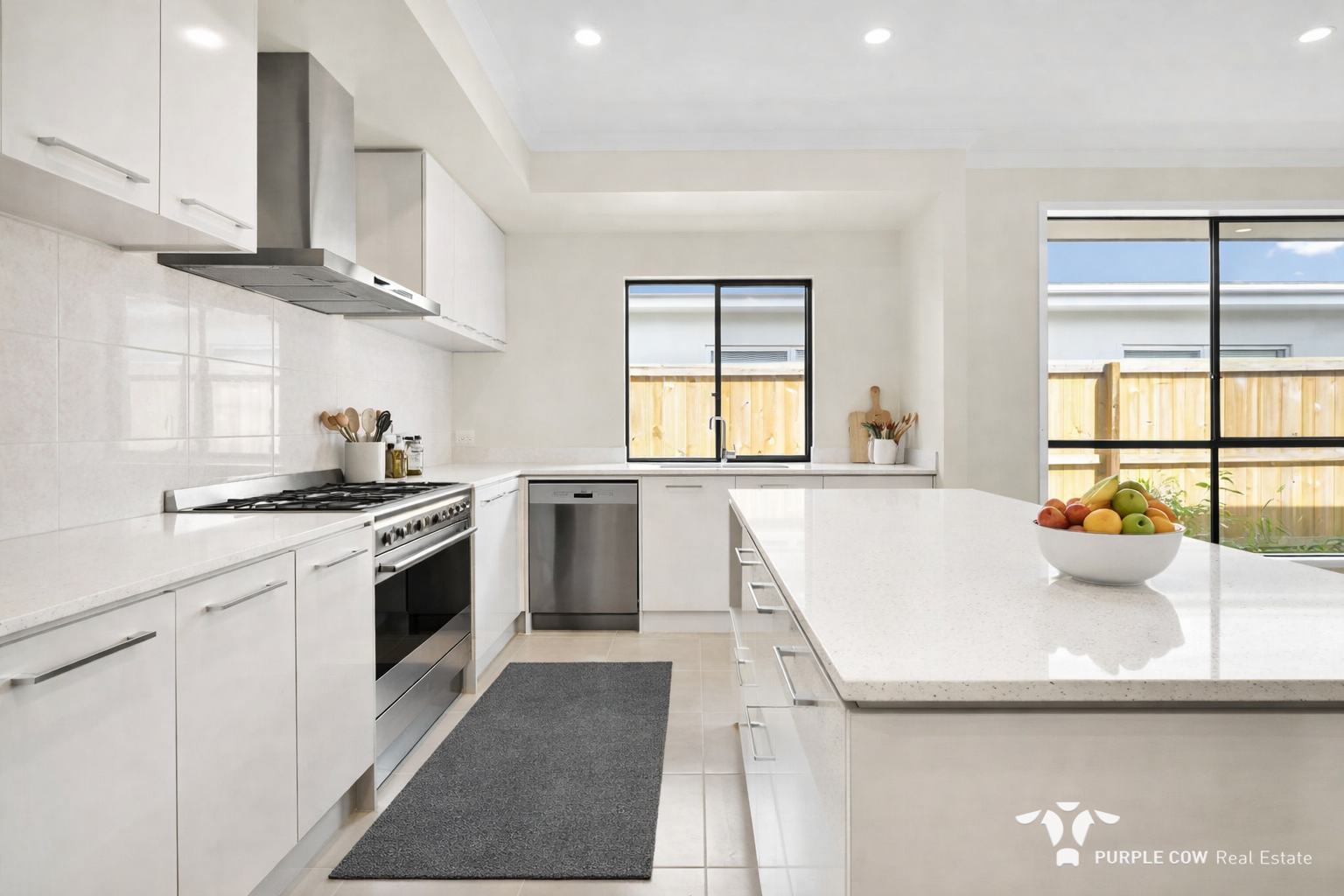 Rental: White Rock, QLD, 4306 photo-3