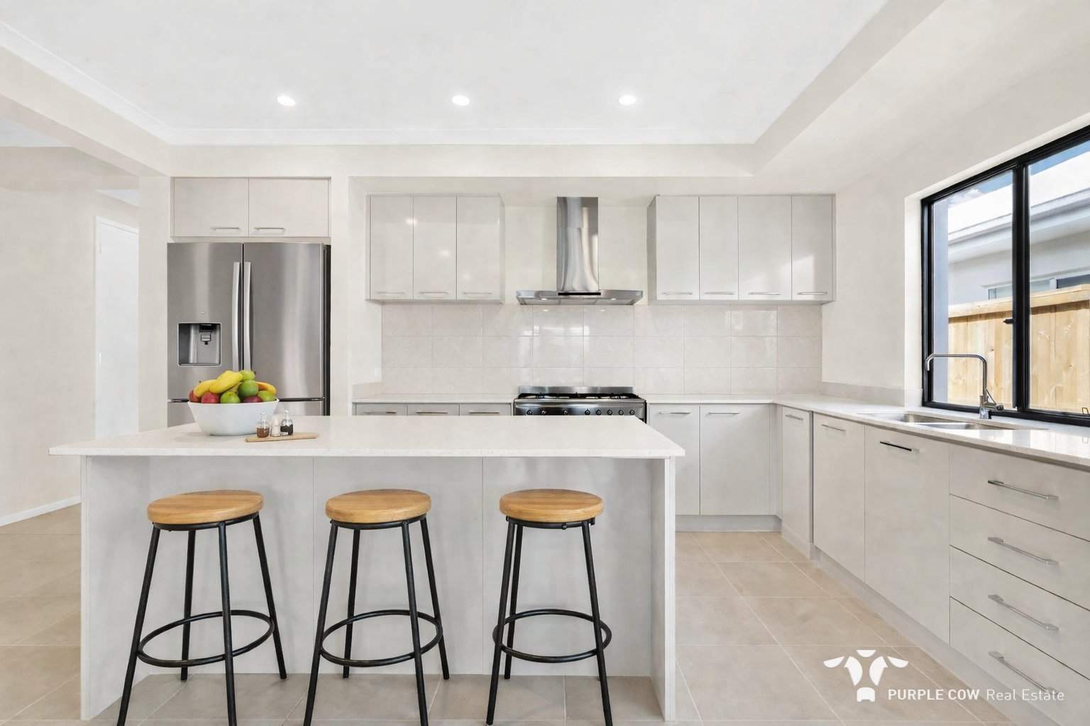 Rental: White Rock, QLD, 4306 photo-4