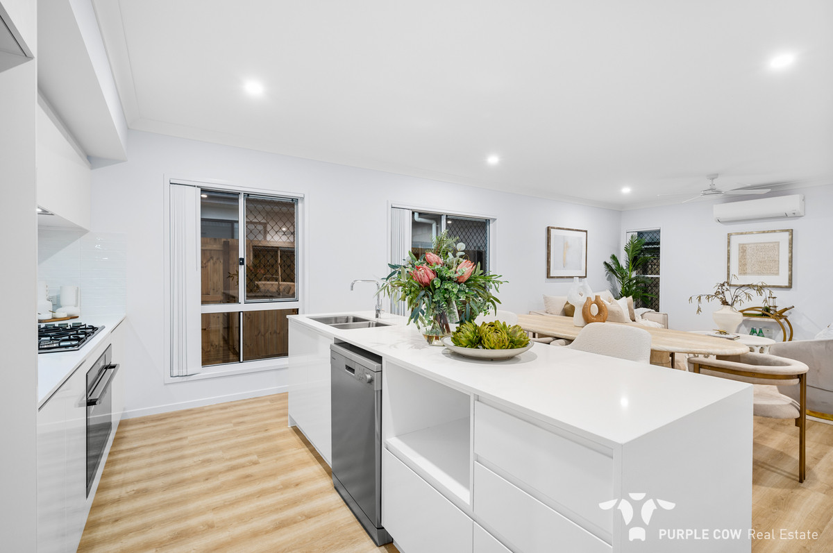 Rental: Greenbank, QLD, 4124 photo-2